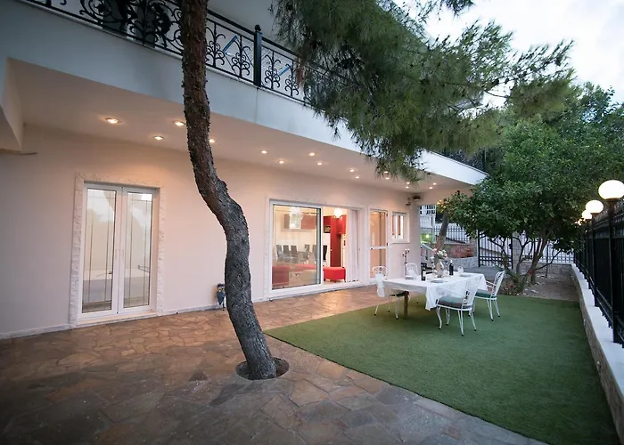 Aias Summer House